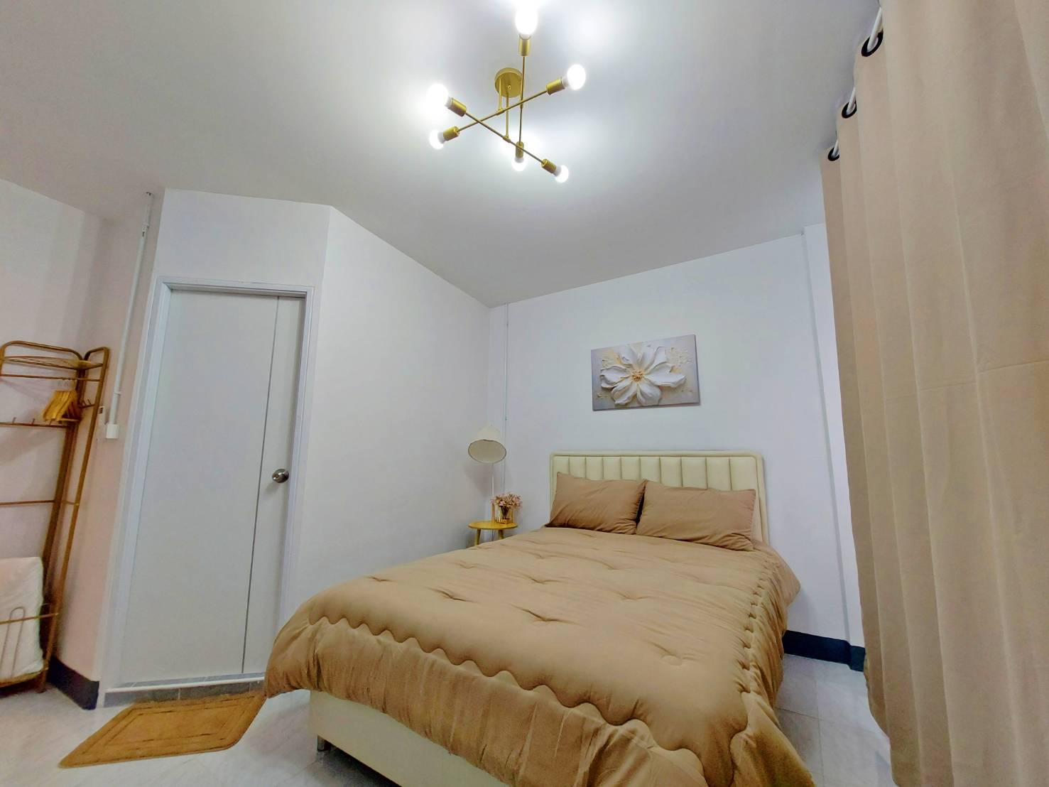 J2_Room 9