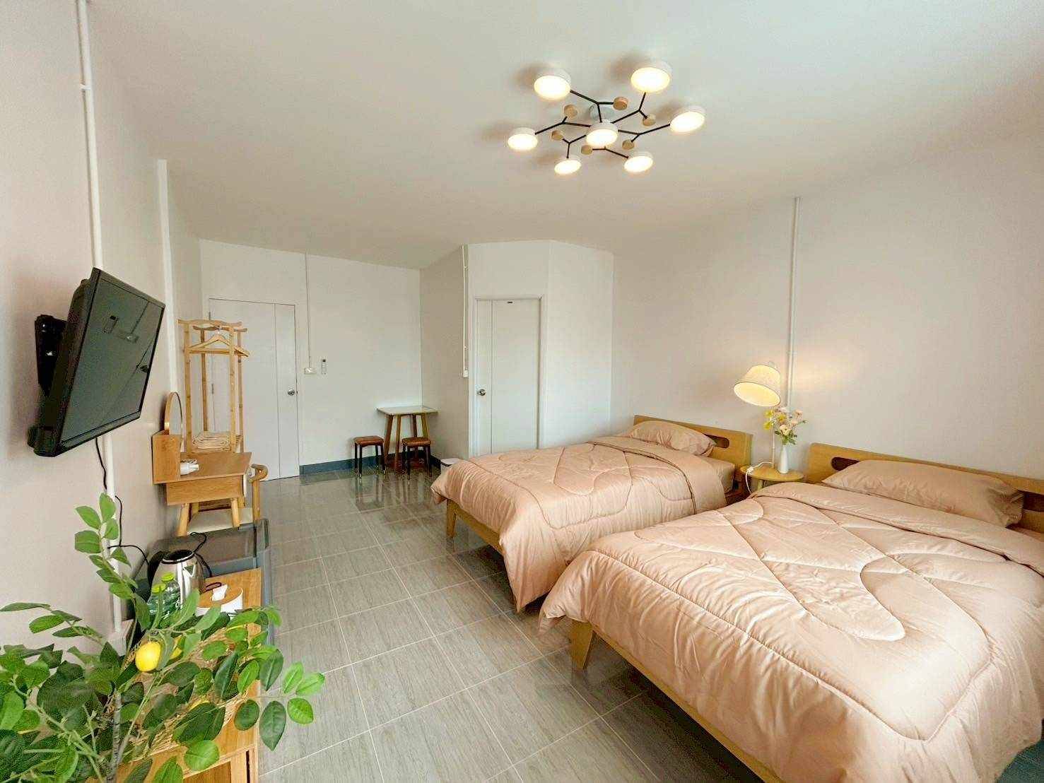 J4_Room 11