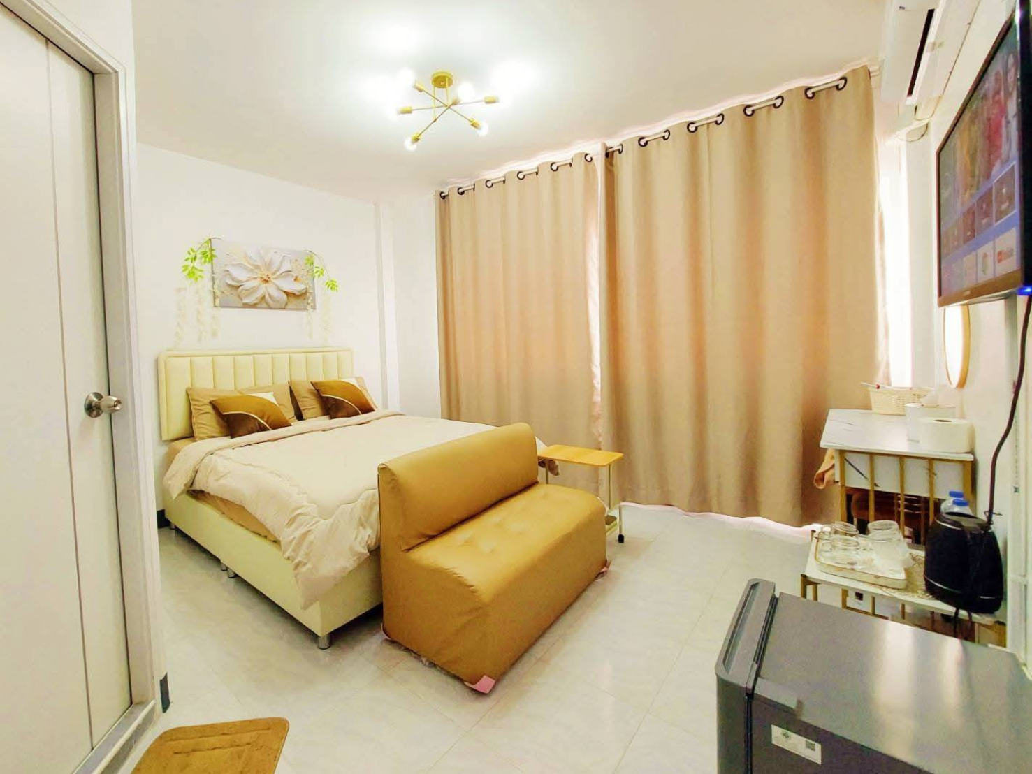 J2_Room 9